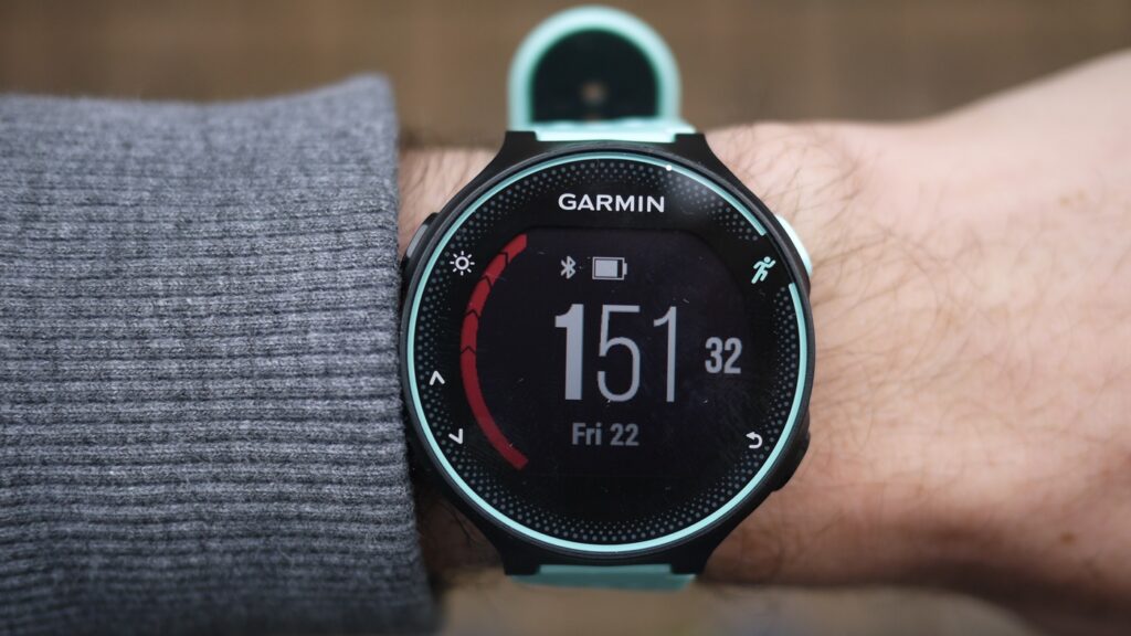 Garmin-Forerunner-235